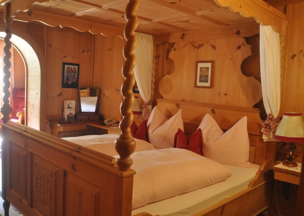 Romantikhotel Almtalhof Grünau im Almtal Rum bild