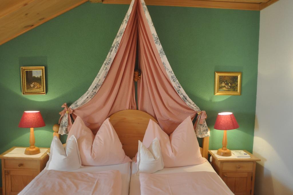 Romantikhotel Almtalhof Grünau im Almtal Rum bild