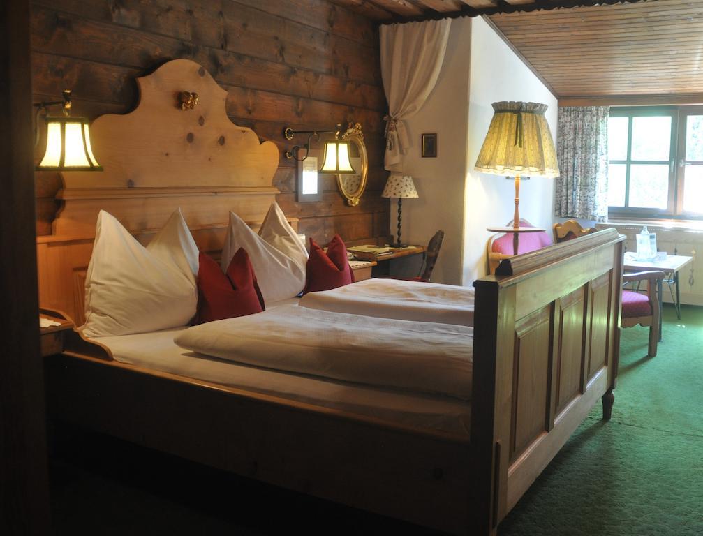 Romantikhotel Almtalhof Grünau im Almtal Rum bild